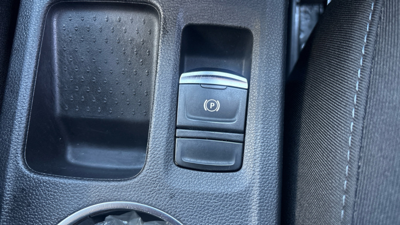 Renault Captur 1.3 TCE 130 Iconic 5dr Petrol Hatchback